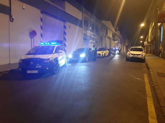 La Policía Local capitalina estableció un amplio operativo en el polígono industrial (Foto TA)
